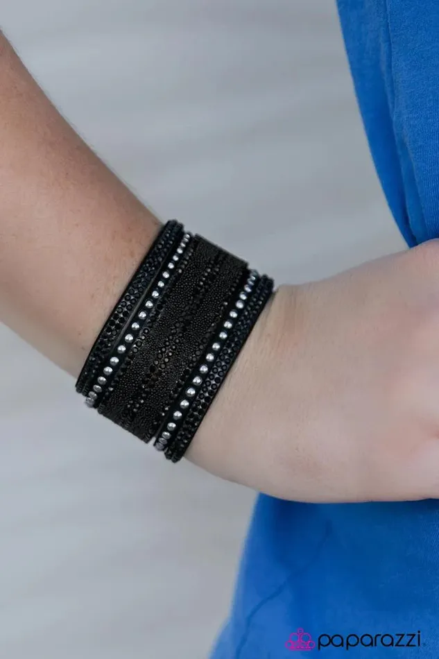 Paparazzi Jewelry Paparazzi Bracelet GLITZ Trip Black Bracelets